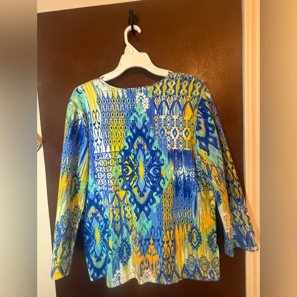 Ruby Rd. Blue and Yellow V neck bead embellished  Graphic Blouse 3/4 Sleeve Sz L - Picture 5 of 9
